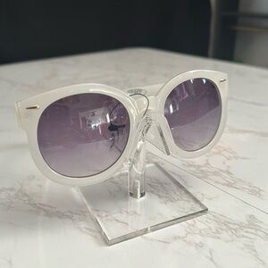 Lite Grey/White Sunglasses